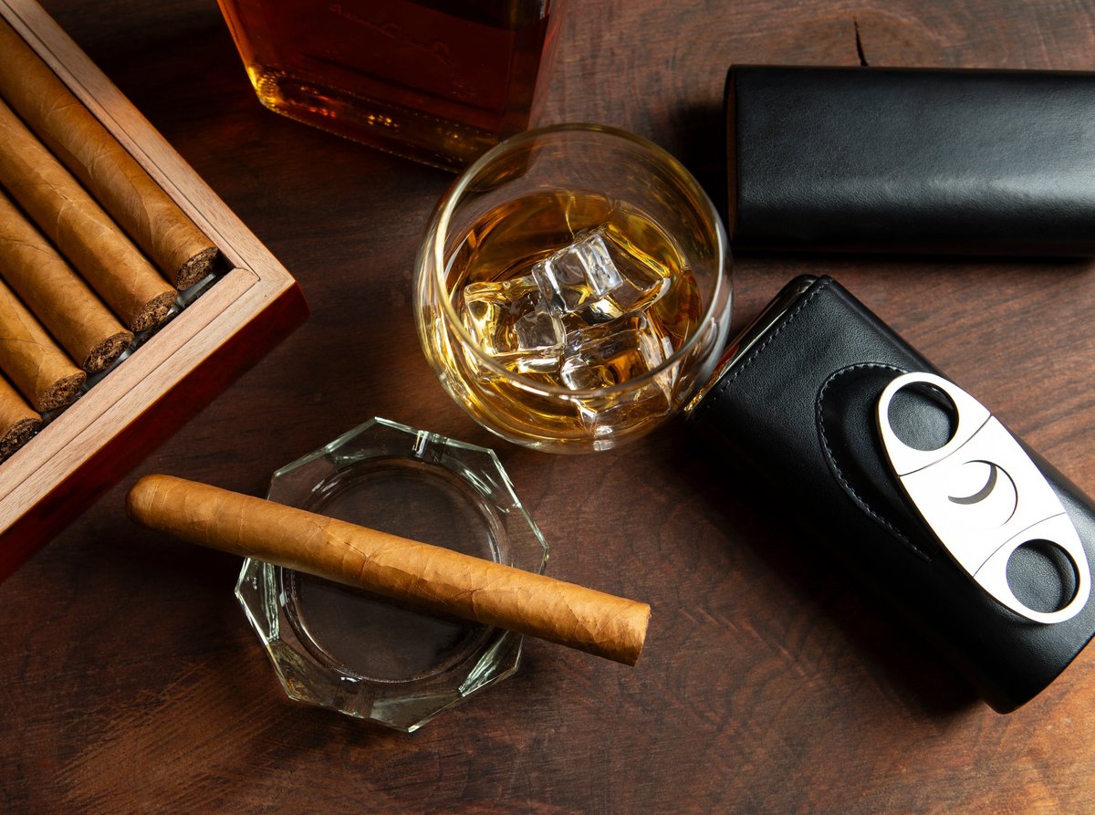 Men's Workshop Atmosphere